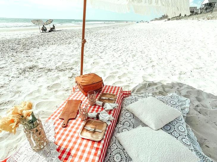 Tranquil beach outing at Vlasoff Cay.