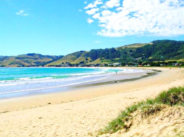 Coastal Water Exploration: Kayaking in Apollo Bay